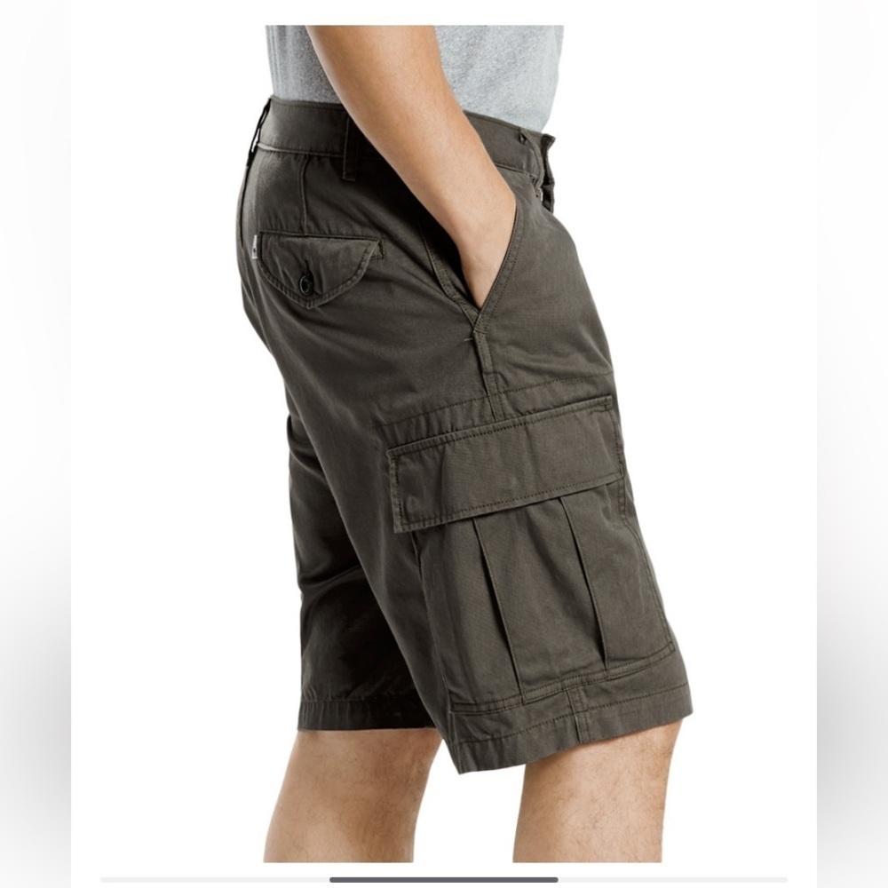 Nwt Levi’s 52 Big & Tall Black Grey Carrier Cargo Shorts - Picture 2 of 16